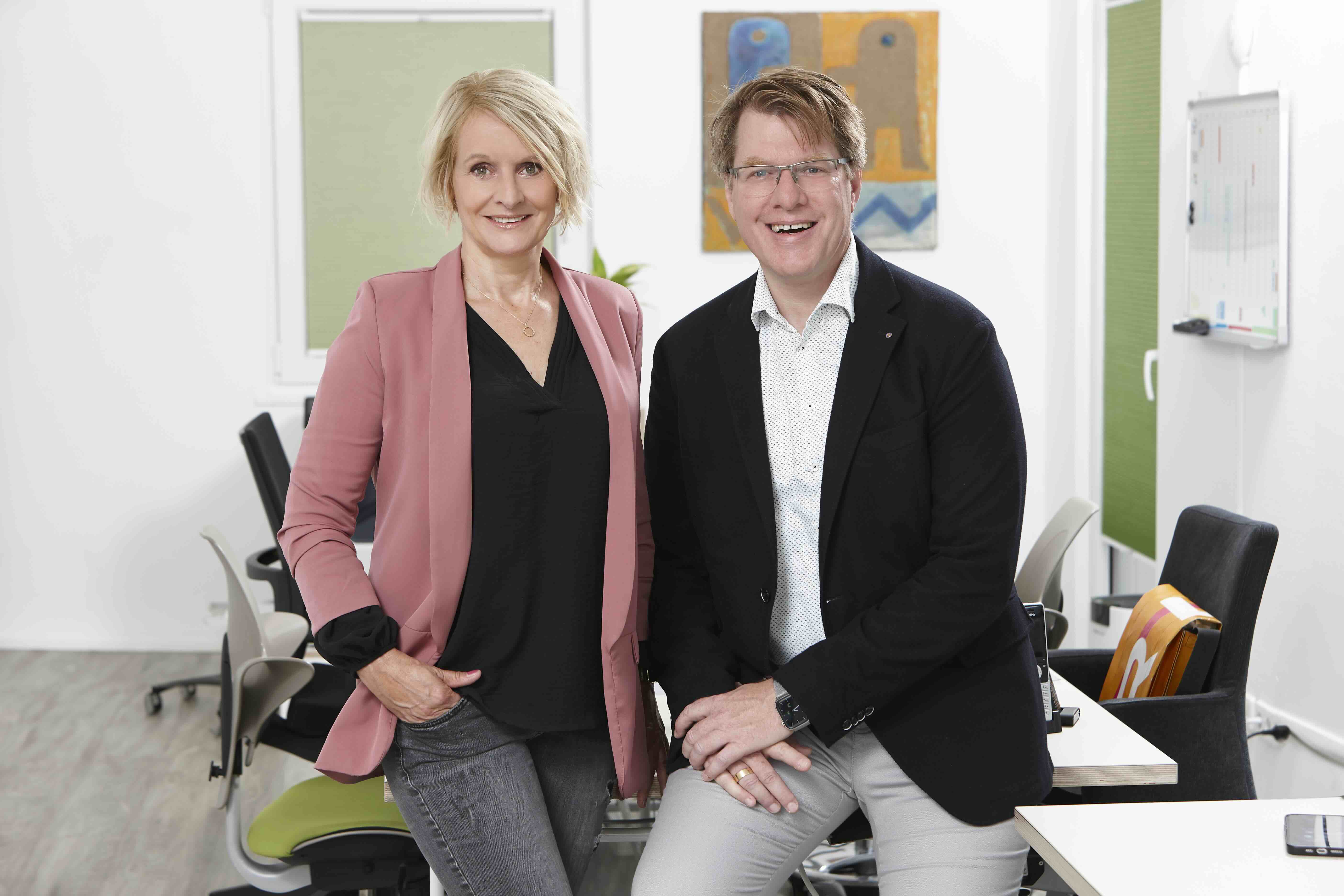 Elke Sieber und Daniel Wensauer-Sieber haben 2015 swsp transform gegründet und helfen Unternehmen wie auch Start-ups durch die Widrigkeiten von Veränderungen. Foto: Peter Sonnabend