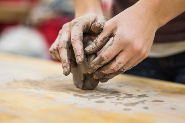 Sieben Kunsthand­werkerinnen für Staatspreis nominiert -  Preisverleihung Ende September