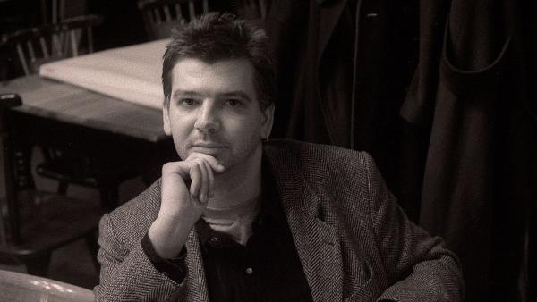 Strittmatter_am_Tisch__c__Volker_Derlath